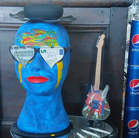 Pop art sculpture